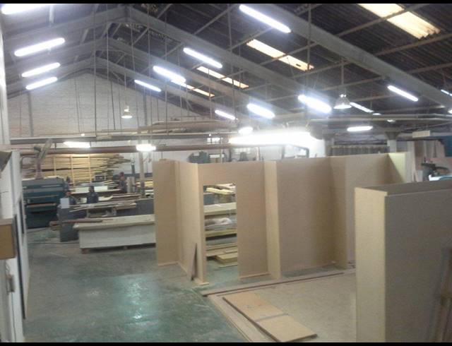 2,000M² FACTORY TO LET IN LANSDOWNE